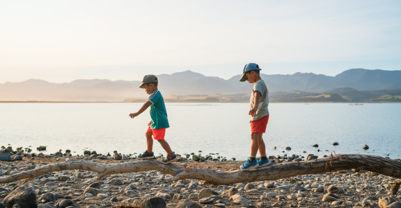 brothers_on_beach